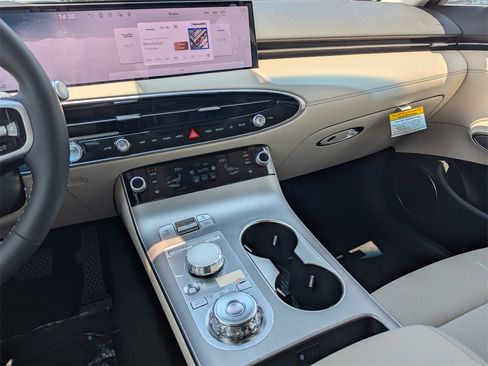 New 2026 Genesis GV70 2.5T Select image 19