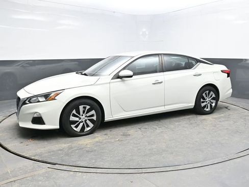 Used 2021 Nissan Altima 2.5 S image 3