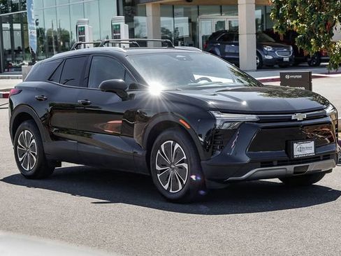 Used 2024 Chevrolet Blazer EV LT AWD/4WD image 6