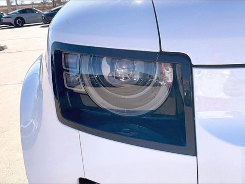 Used 2025 Land Rover Defender 110 S image 31