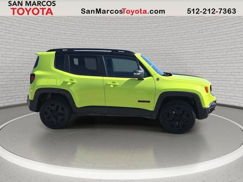 Used 2018 Jeep Renegade Trailhawk image 4