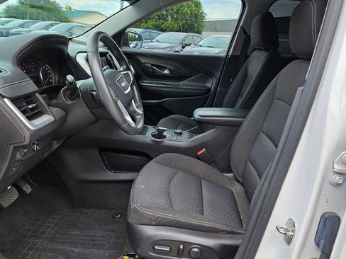 Used 2024 GMC Terrain SLE w/ Driver Convenience Package FWD image 13