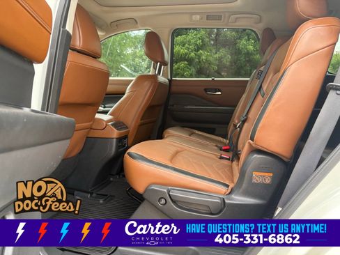 Used 2023 Nissan Pathfinder Platinum w/ Black Appearance Package FWD image 30