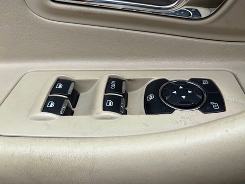 Used 2017 Ford Taurus SEL w/ Equipment Group 201A image 11