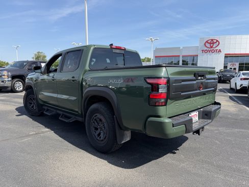 Used 2025 Nissan Frontier PRO-4X AWD/4WD image 5