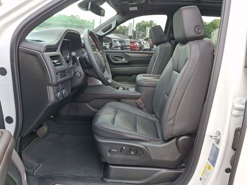 Used 2024 Chevrolet Tahoe RST w/ Luxury Package AWD/4WD image 16