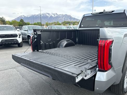 New 2026 Toyota Tundra SR5 w/ SR5 Convenience Package AWD/4WD image 12