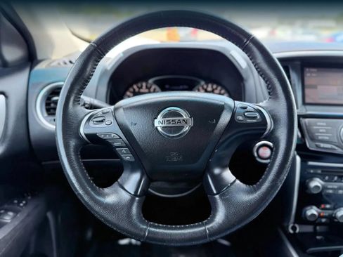 Used 2015 Nissan Pathfinder SV FWD image 25