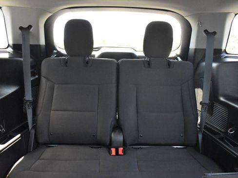 Used 2021 Ford Explorer XLT RWD image 12