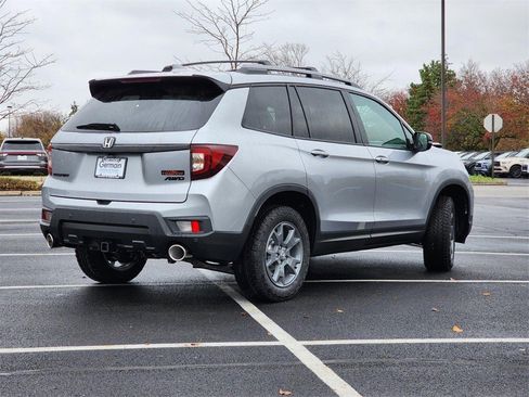 Used 2025 Honda Passport TrailSport image 18