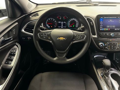 Used 2023 Chevrolet Malibu LT FWD image 14