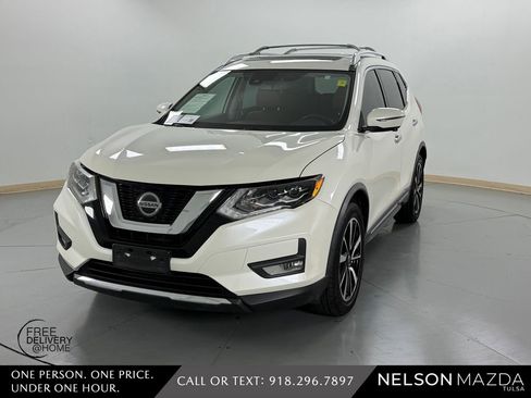 Used 2018 Nissan Rogue SL w/ Premium Package FWD image 1