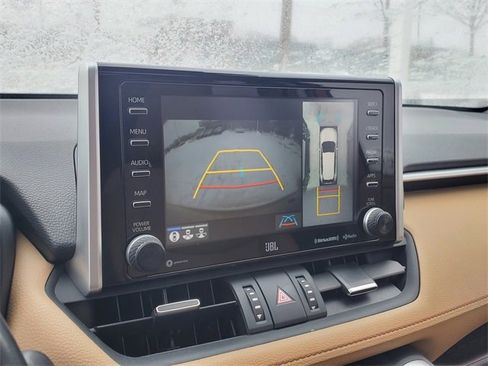 Used 2020 Toyota RAV4 Limited image 29