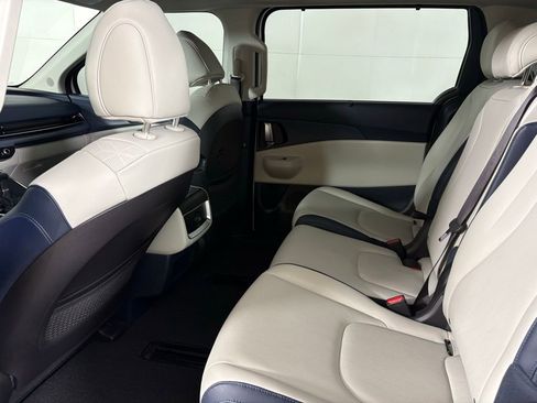 New 2026 Kia Carnival EX FWD image 35