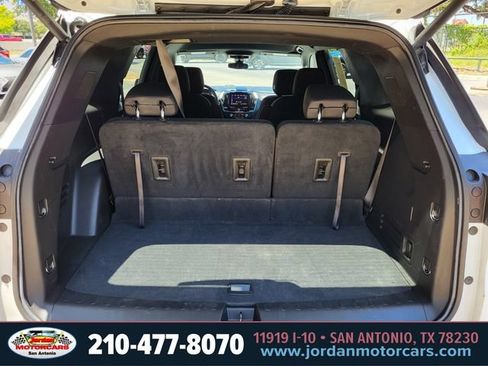 Used 2023 Chevrolet Traverse LT FWD image 28