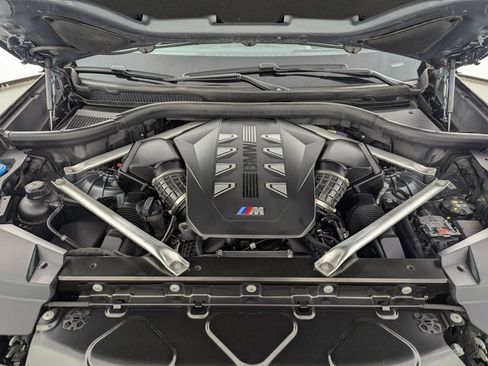Used 2024 BMW X5 M60i image 9