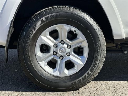 Used 2022 Toyota 4Runner SR5 Premium image 33