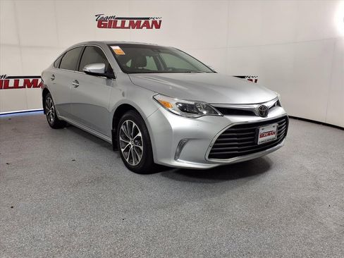Used 2018 Toyota Avalon XLE image 1