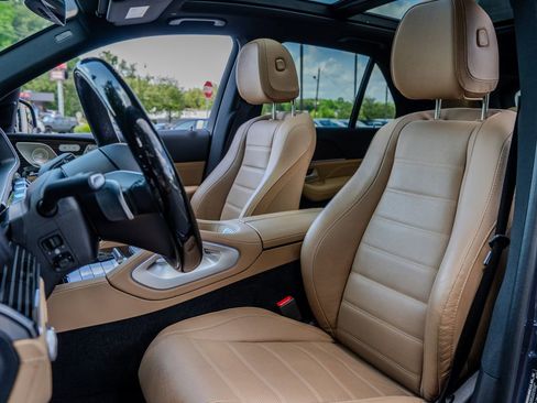 Used 2024 Mercedes-Benz GLE 350 4MATIC w/ AMG Line Exterior image 18