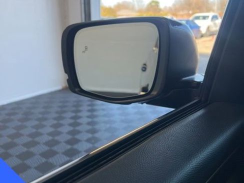 Used 2023 Honda Pilot Elite image 14