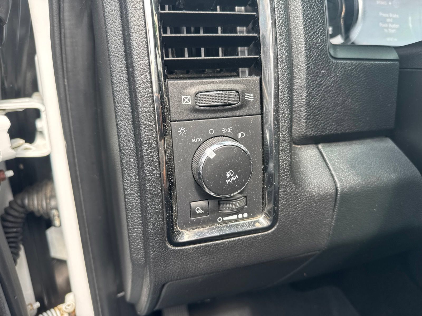 Used 2016 RAM 1500 Sport w/ Convenience Group RWD image 18
