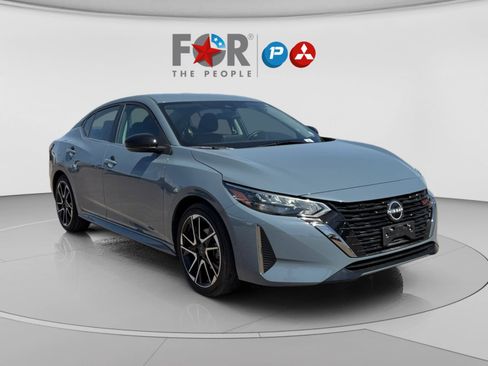 Used 2025 Nissan Sentra SR FWD image 7