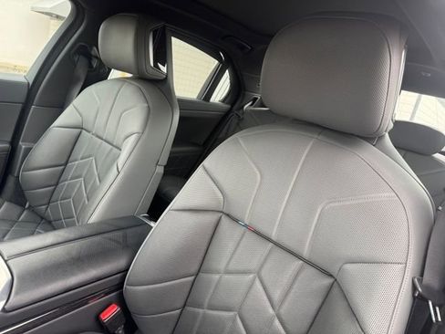 Certified 2025 BMW 740i xDrive 740i xDrive image 18
