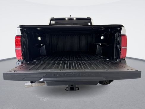 Used 2025 Toyota Tacoma SR image 19