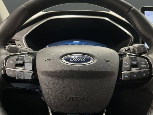 Used 2024 Ford Escape SE w/ PHEV Premium Package image 18