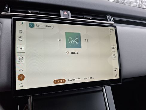 New 2026 Land Rover Range Rover Velar S image 8