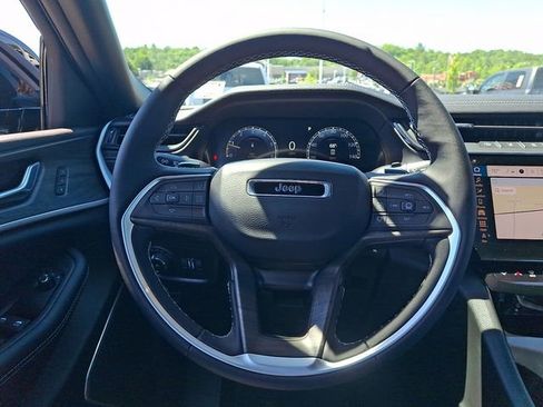 New 2026 Jeep Grand Cherokee L Limited AWD/4WD image 9