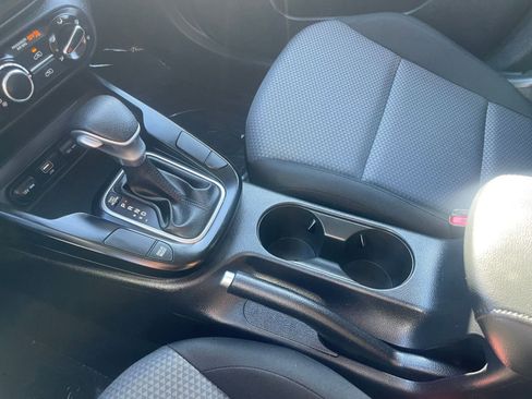 Used 2025 Kia Soul LX w/ LX Technology Package image 41