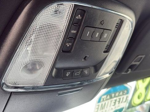 Used 2018 Jeep Grand Cherokee Limited image 17