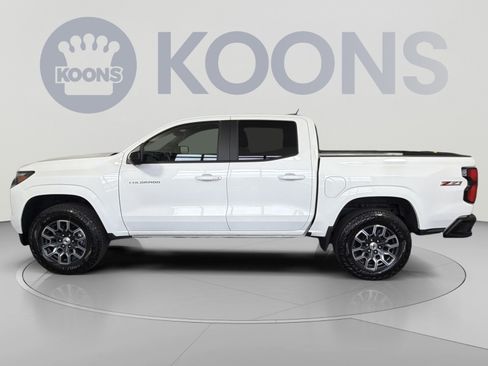 Used 2026 Chevrolet Colorado Z71 w/ Technology Package AWD/4WD image 2