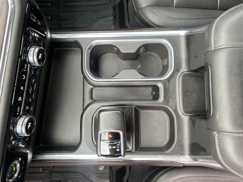 Certified 2022 GMC Sierra 1500 SLT w/ SLT Convenience Package image 8