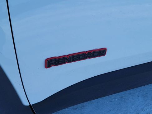 Used 2023 Jeep Renegade Trailhawk image 25