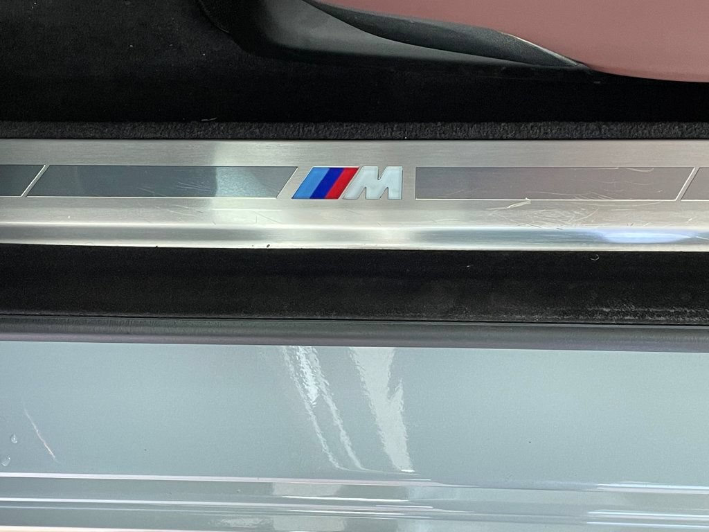 Used 2023 BMW i7 xDrive60 AWD/4WD image 12