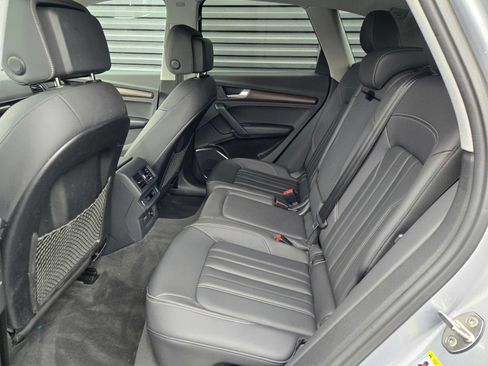 Used 2023 Audi Q5 2.0T Premium w/ Convenience Package AWD/4WD image 11