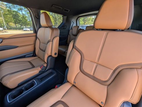 New 2026 Nissan Armada SL w/ Captain's Chari Seat Package image 20