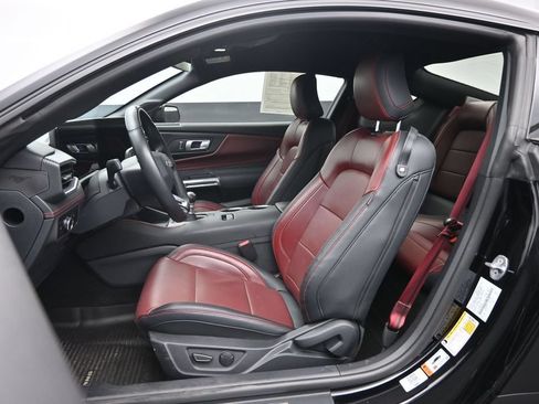 Used 2025 Ford Mustang GT Premium RWD image 24