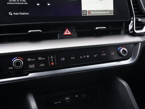 Used 2023 Kia Sportage EX image 40