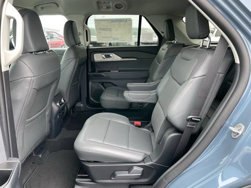 New 2026 Ford Explorer Active w/ Active Comfort Package AWD/4WD image 8