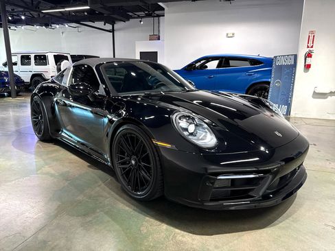 Used 2023 Porsche 911 50th Anniversary Edition w/ Extended Leather Package image 12