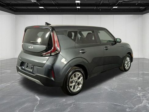 Used 2023 Kia Soul LX w/ Option Group 015 FWD image 5