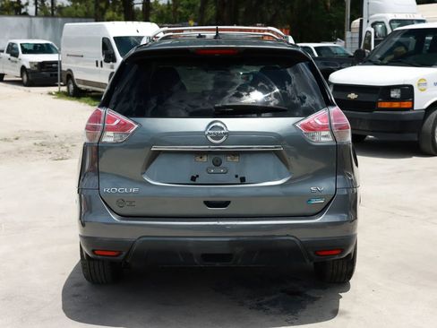 Used 2014 Nissan Rogue SV w/ SV Moonroof Package FWD image 6