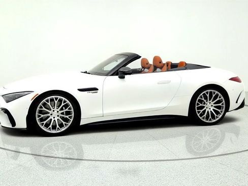 Used 2024 Mercedes-Benz SL 63 AMG 4MATIC image 8