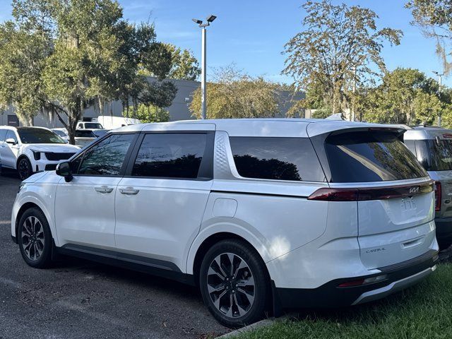 Used 2024 Kia Carnival EX FWD image 5