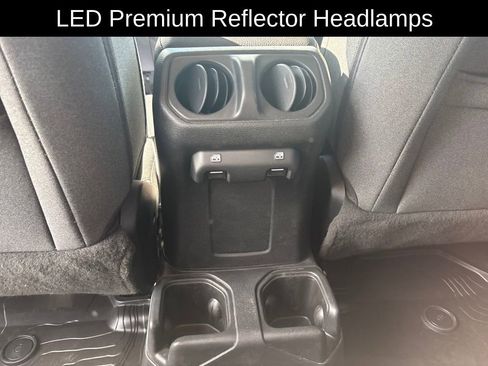 Used 2024 Jeep Wrangler Willys image 33