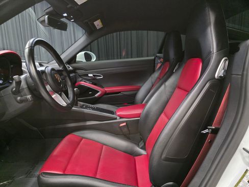 Used 2017 Porsche 718 Cayman RWD image 18