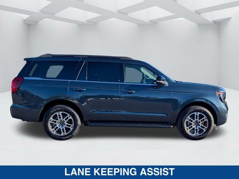 New 2026 Ford Expedition Active RWD image 5